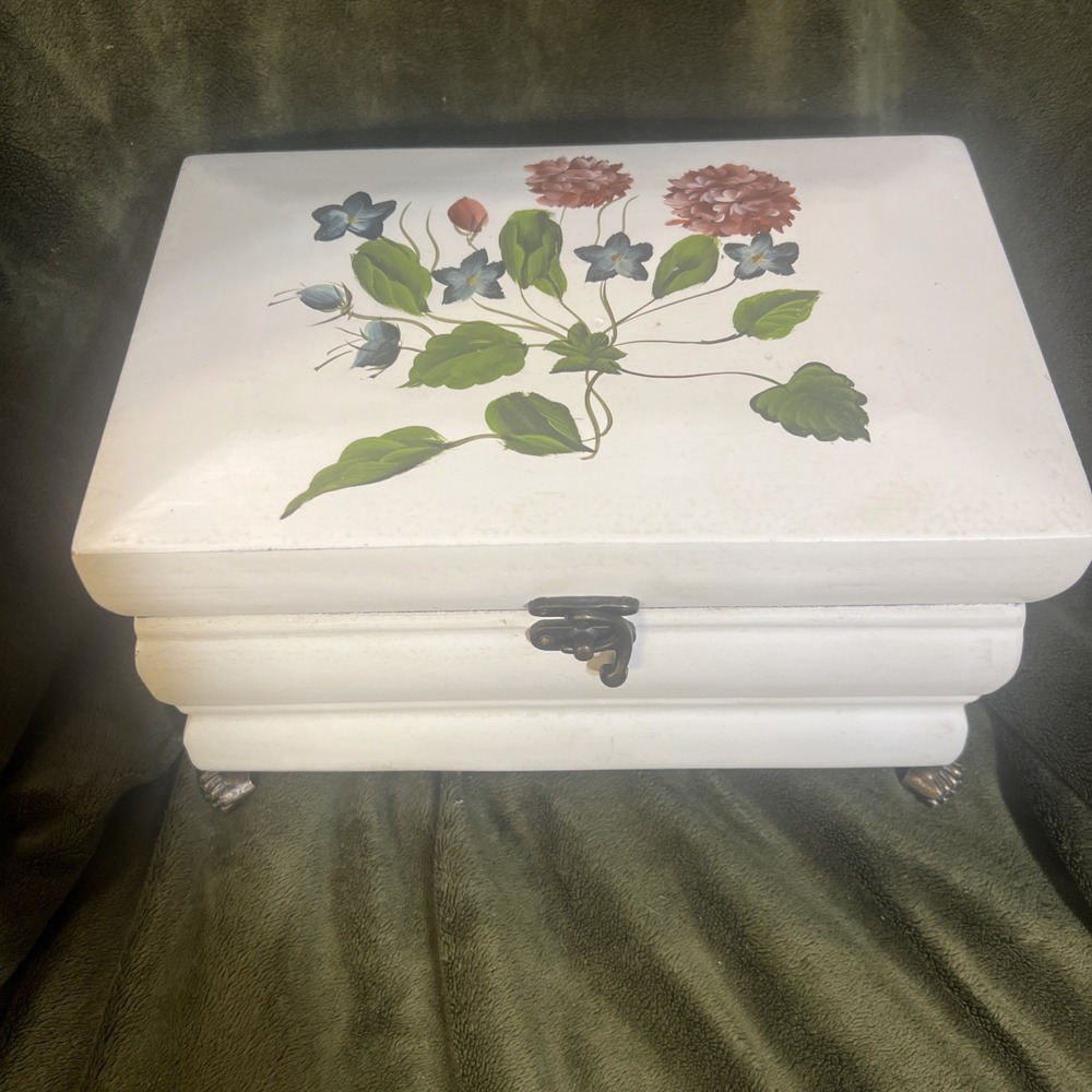 VTG Hand Painted Wooden Floral Jewelry/ Trinket‎ Box Hinged Lid (1951)